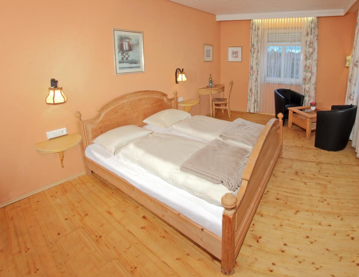 Gesundheitshotel Roessle บาดวัวร์ซัค ภายนอก รูปภาพ